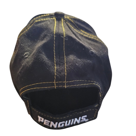 NWOT Pittsburgh Penguins Black and Yellow Cap - Picture 2 of 2